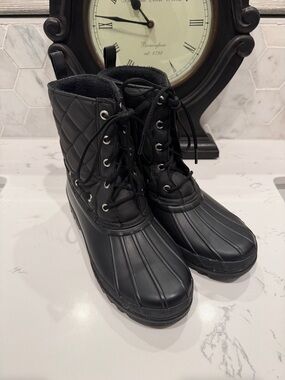 Sperry Black Quilted Lace-Up Duck Boots